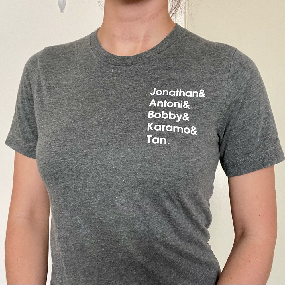 Queer Eye Fab 5 gray T shirt size S